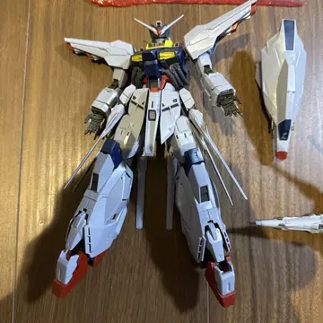 MG 1/100 프로비던스 건담