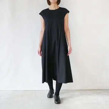 그랑마마도타트로 프렌치 슬리브 턱 원피스 1 정가 50600