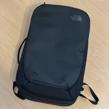 The North Face 바살트 위켄더 블랙 백팩 중형