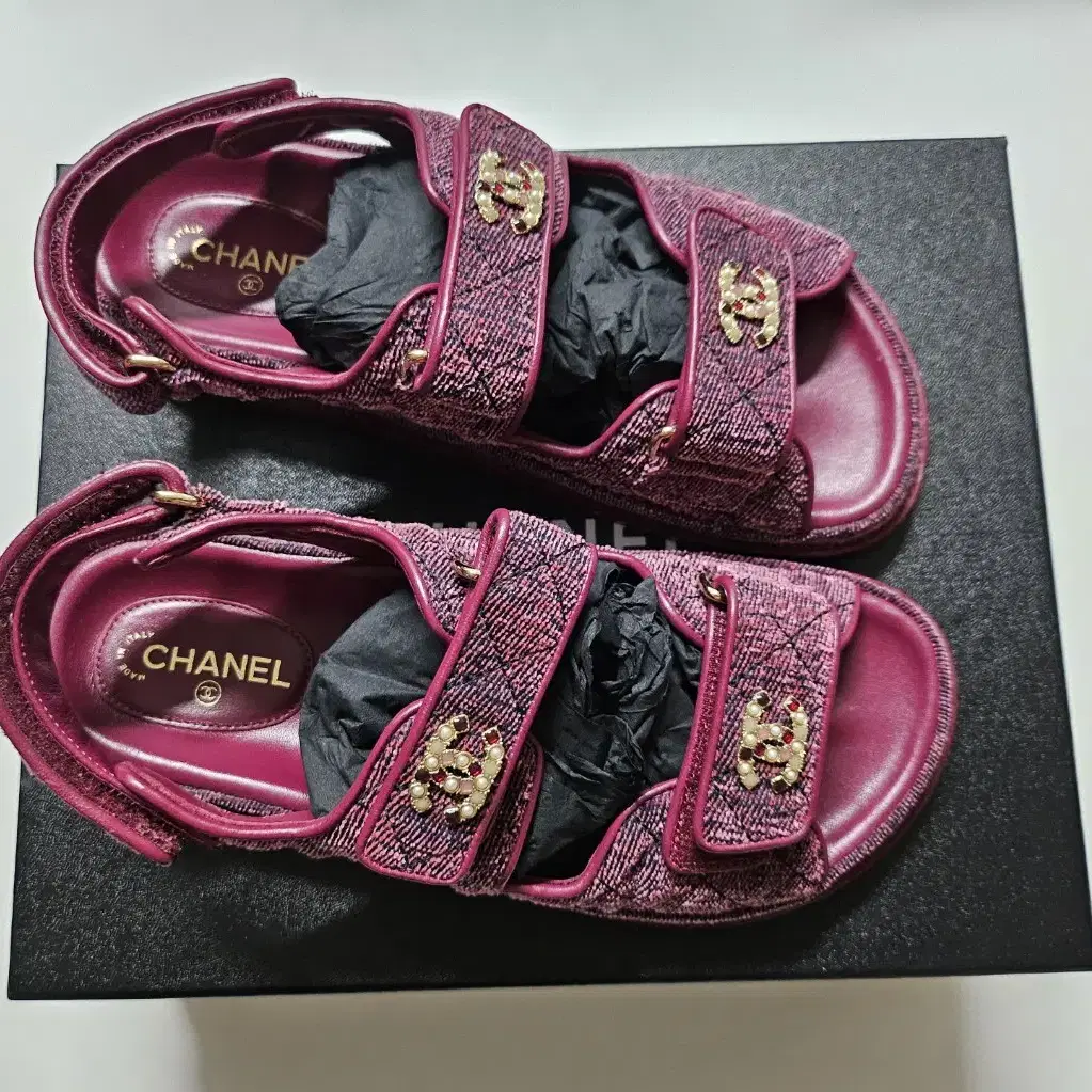 Toe&Toe Xero Gravity Plumpy Black 230 on Bunjang Global Site.