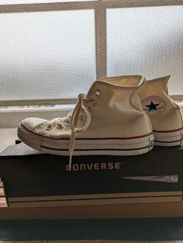 CONVERSE 23.5cm 화이트 스니커즈