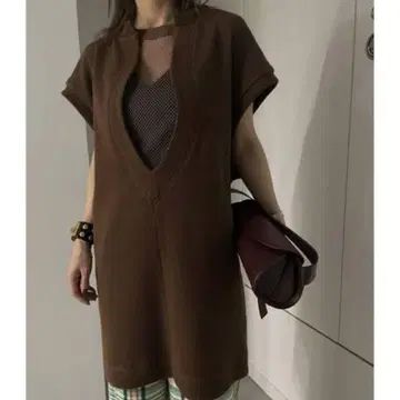 MESH LAYERED WAFFLE TUNIC TOP 브라운