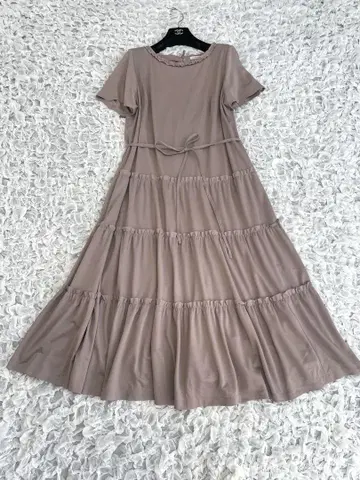 Rose Tiara 로즈 티아라 허리 절개 티어드 원피스 42