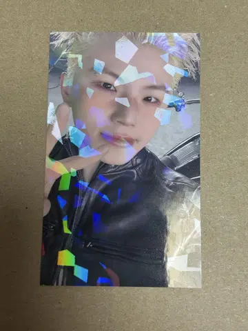 HAPPY BURSTDAY 유니버셜 라키드로 우지