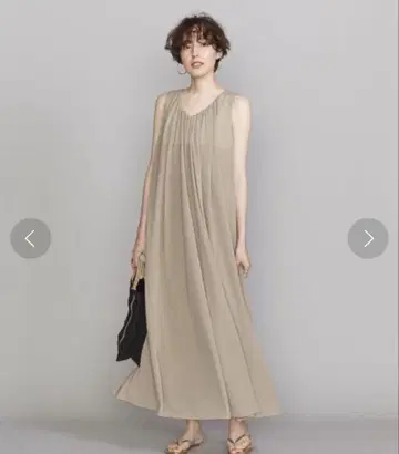 BY 개더 플레어 V 넥 슬리브리스 맥시 원피스