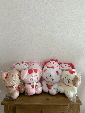 mikko 하트 모양 프릴 쿠션 딸기 BIG 봉제 인형