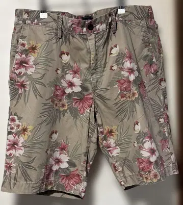 GAP KHAKIS / 꽃무늬 프린트 하프 팬츠