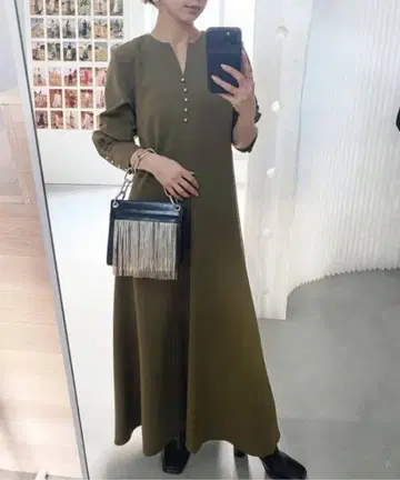 UNDRESSED BACK TUCK DRESS 카키 M 사이즈