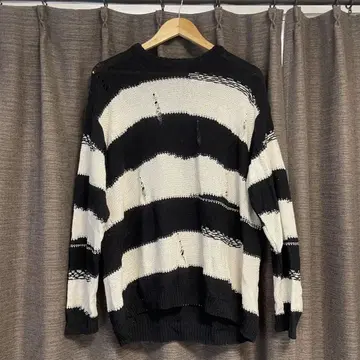 ZARA 자라 니트 스웨터 보더 데미지 블랙 화이트