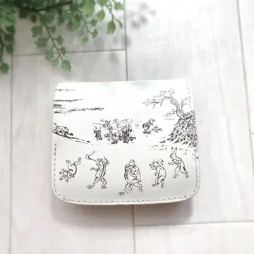 치이사이 후 작은 지갑 콰트로 갓츠 네이비 조수 그림 화이트 새상품급