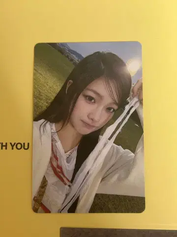 ILLIT bomb 이로하 라키드로