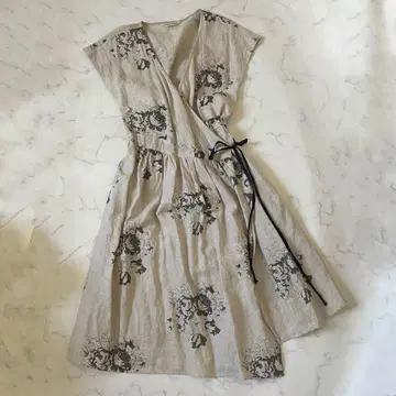 CABBAGES & ROSES 린넨 100 카슈쿨 원피스 꽃무늬