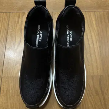 누벨 보그 릴랙스 슬립온 블랙