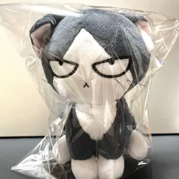 동거인은 무릎, 때로는 머리 위 하루짱 봉제 인형