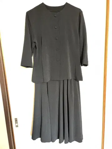 블랙 크레이프 원단 정장 자켓 3개 세트