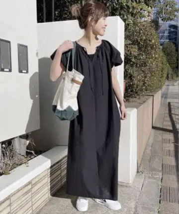 spick&span 축구 퍼프 슬리브 원피스