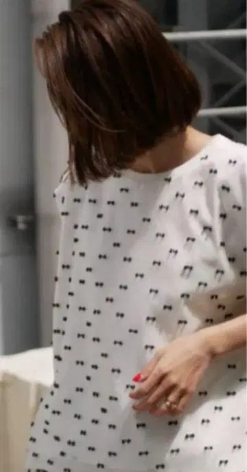 리본 디자인 쿨 터치 탑