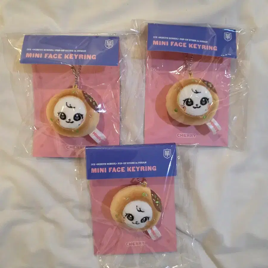 Below Cost) minive Ive pop up Cherry Hug Bag jang wonyoung