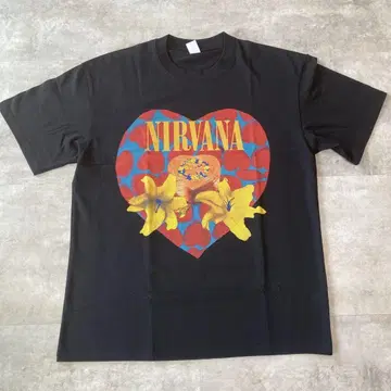 새상품 닐바나 NIRVANA 하트 쉐이프 박스 티셔츠
