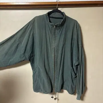 EzzE Wear 올리브 그린 자켓