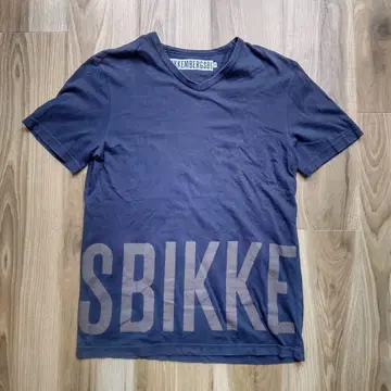 DIRK BIKKEMBERG 앞뒤 프린트 반팔 티셔츠 사이즈 M