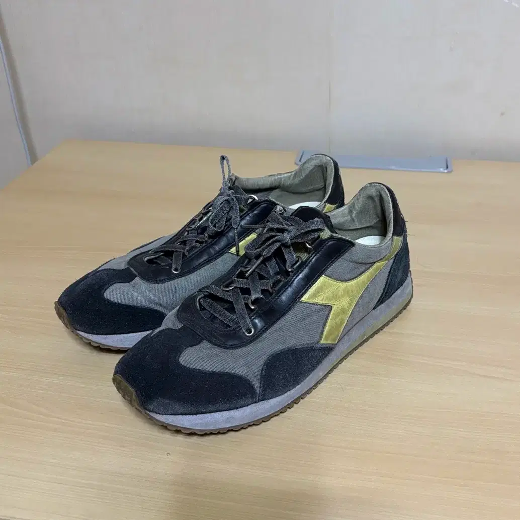 Diadora Heritage Sneakers #디아도라,#헤리티지,#이큅 H 더티,#스톤