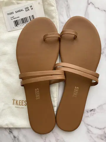 미사용 새상품 TKEES 티키즈 사릿 SARIT 브라운 25.6cm