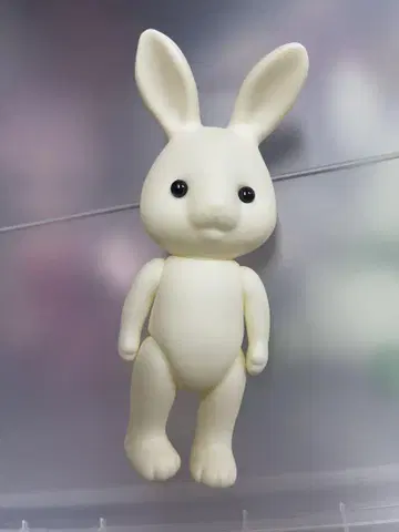 실바니아풍 큐피나도르 화이트 토끼