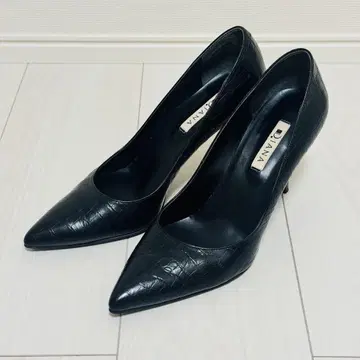 다이애나 악어 엠보싱 펌프스 블랙 25cm