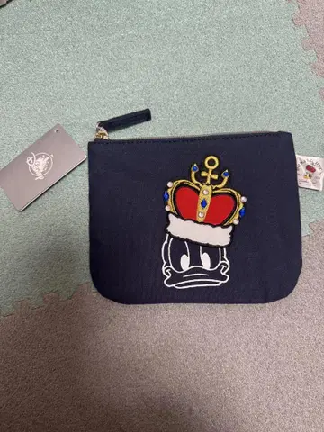 도날드 파우치 플랫 DONALD THE KING BIRTHDAY