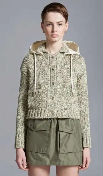 레어템 미사용 MONCLER 이소재 MIX 후드 부착 가디건
