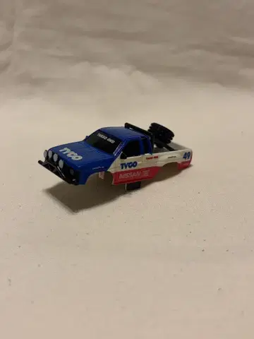 타미힐피거 AFX HO NISSAN TYCO 닷산 바디