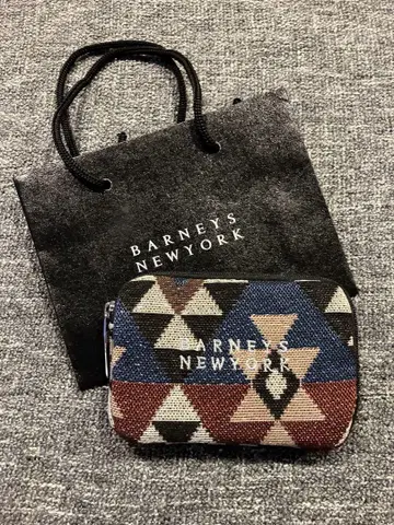 BARNEY'S NEW YORK 파우치 미사용 새상품 쇼핑백 리본 포함