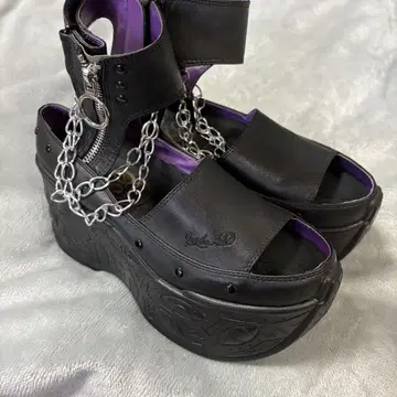 Yosuke Shoes 요스케 통굽 샌들 24.5 블랙