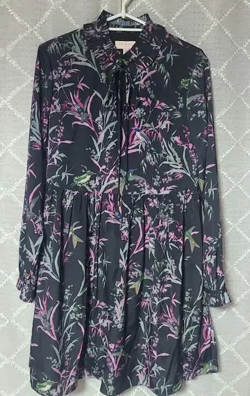 Ted Baker 꽃무늬 원피스 블랙