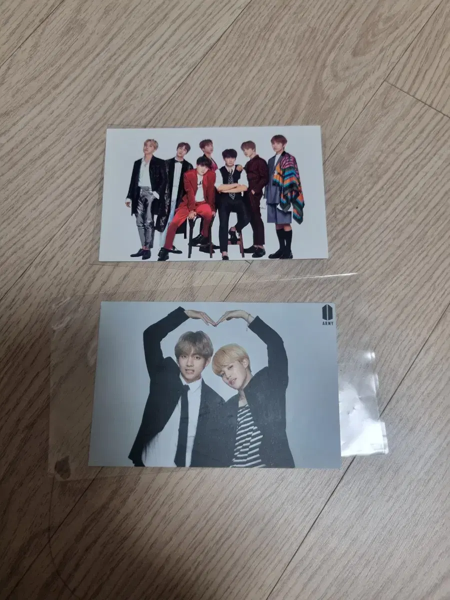 방탄 아미부스 단체포카 일괄양도.  뷔 지민. bts 태형