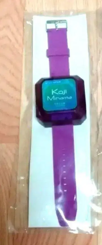 킹프리 킨도라 킨츠아 프리즘 워치 카미하마 코지