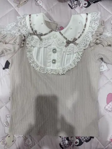 NOEMIE 아가씨 리본 펄 요크 티셔츠 반팔 핑크