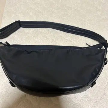 인조 가죽 숄더백
