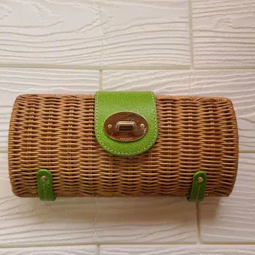 Kate spade 케이트 스페이드 클러치백 턴 후크 그린
