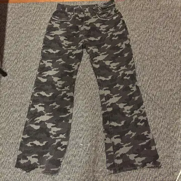 카모 패턴 부츠 컷 데님