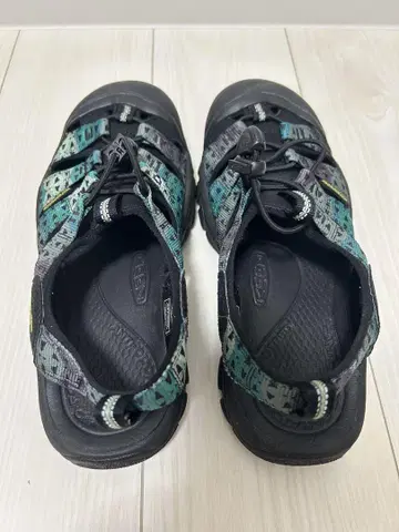 KEEN 킨 샌들 27cm US9 그린 계열 카모 무늬 아웃도어