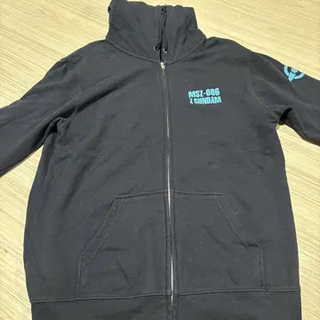 건담 후드티