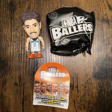 NBA BALLERS 라멜로 공 피규어 (화이트)