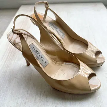 JIMMY CHOO 베이지 페이턴트 오픈토 스테디셀러 샌들 36.5
