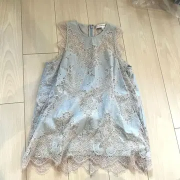 CARVEN 레이스 슬리브리스 블라우스 블루 상의 칼벤