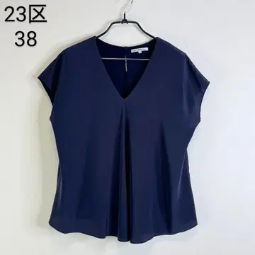23구 프렌치 슬리브 V넥 블라우스 네이비 컬러