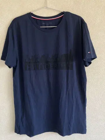 HILFIGER 네이비 반팔 티셔츠 시티 프린트
