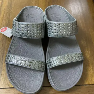핏플랍 비쥬 장식 그레이 샌들