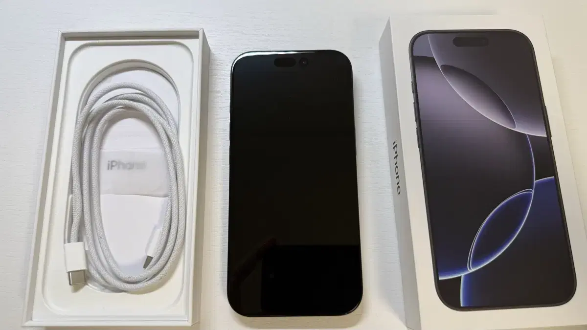 iPhone 16 Pro 256GB, front and rear replaced, AppleCare until 27.01.10
